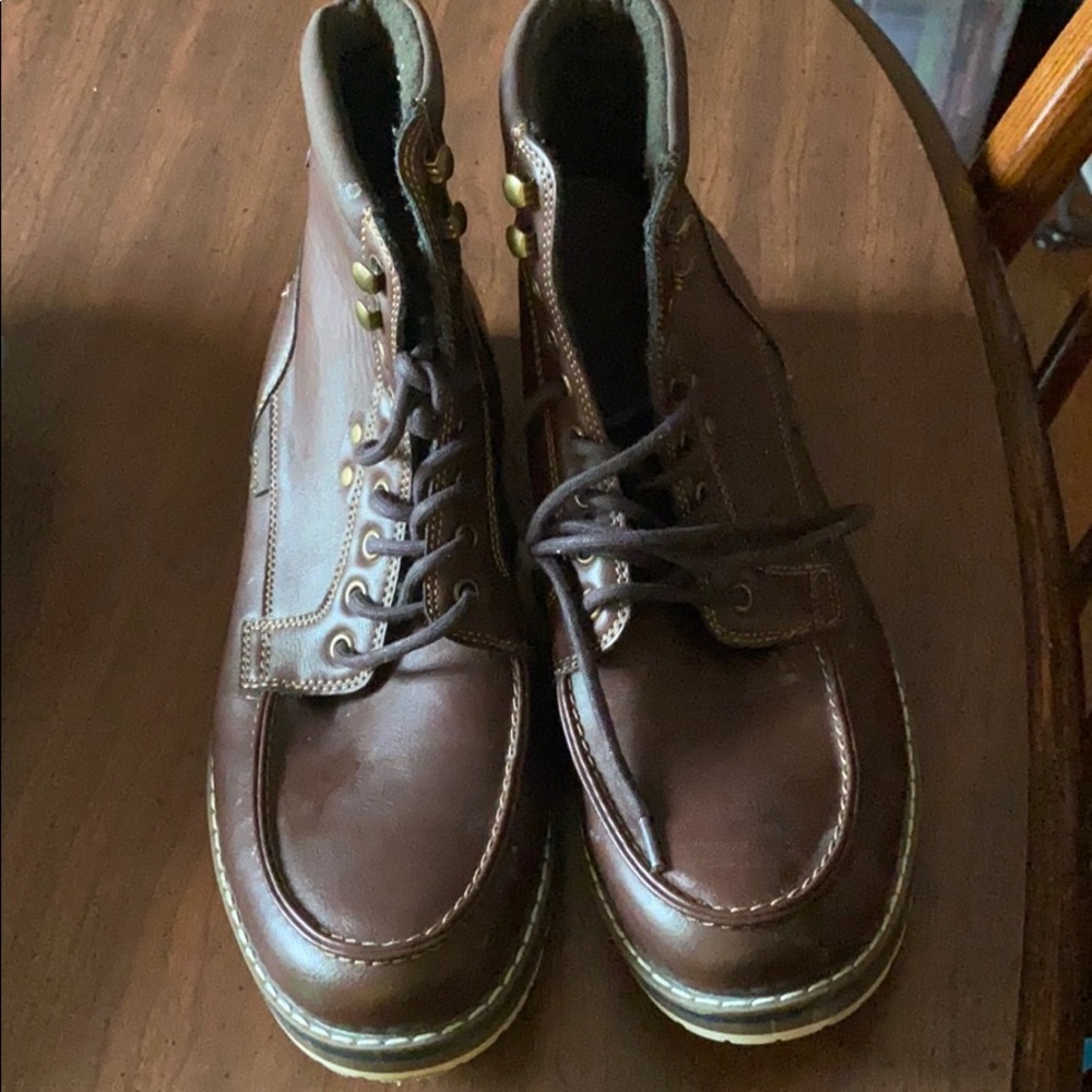 Casual boots